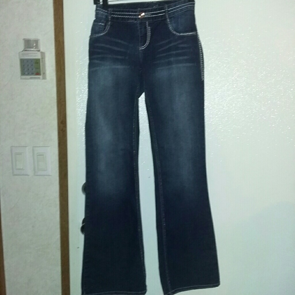 Size 5/6 mauricio  blue jeans, never been wore