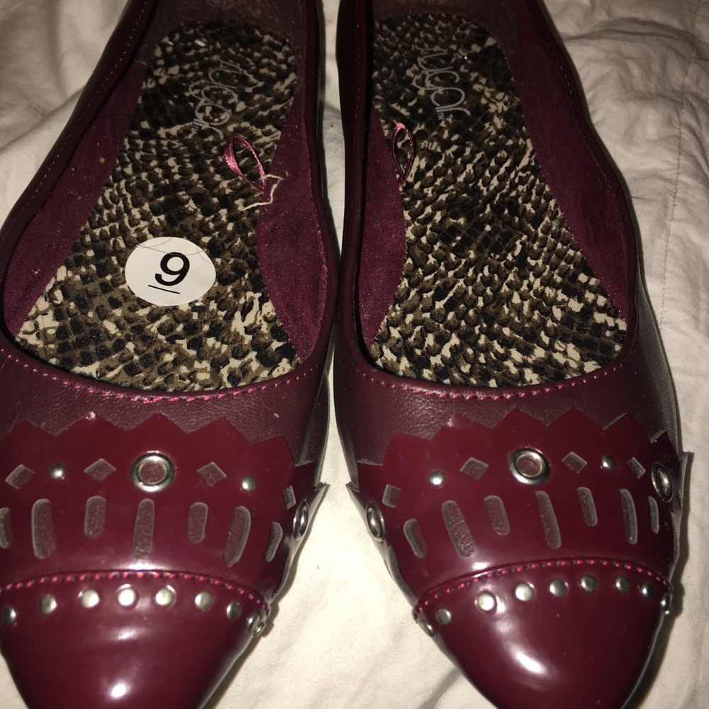 Flats - Picture 2 of 3
