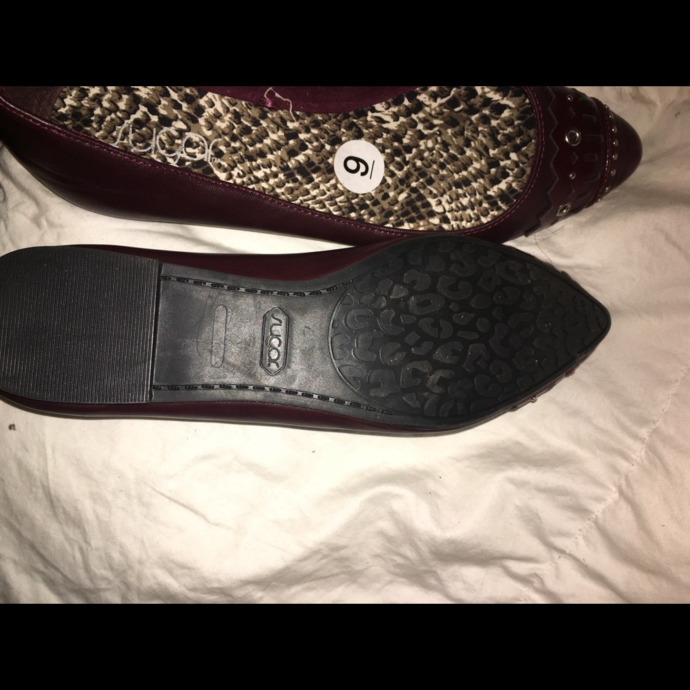 Flats - Picture 3 of 3