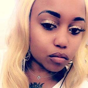 Meet your Posher, Malika