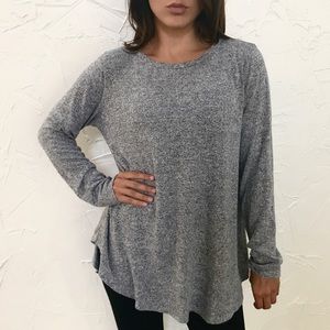 SALE‼️Light weight & Flowy gray sweater top