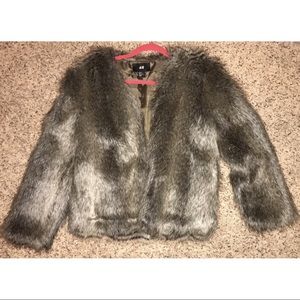 H&M faux fur coat size 6