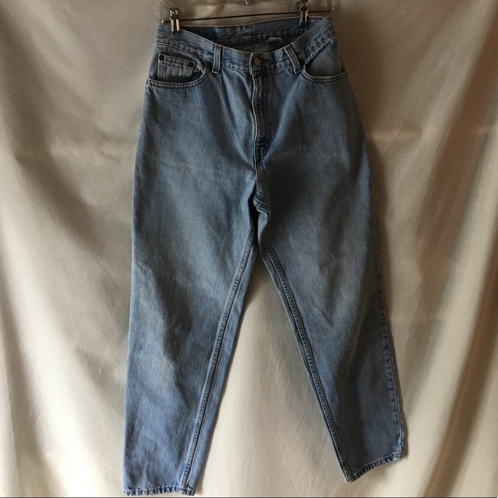 VINTAGE 550 LEVIS.  Made USA.  High Waisted.