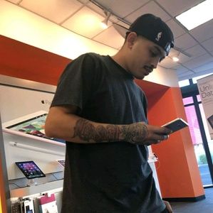 Meet your Posher, Phillip