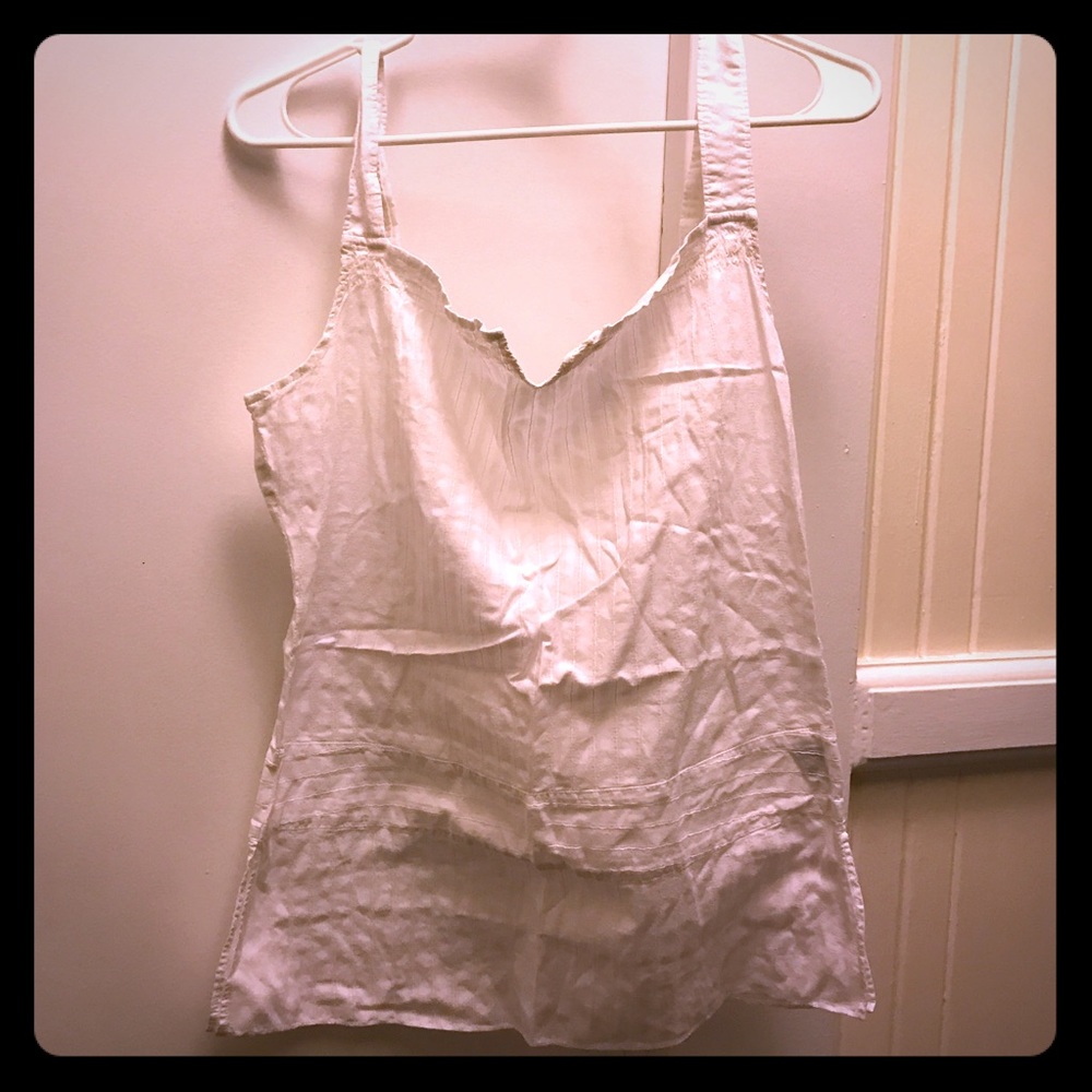 🦄American Eagle Outfitters Medium White Top