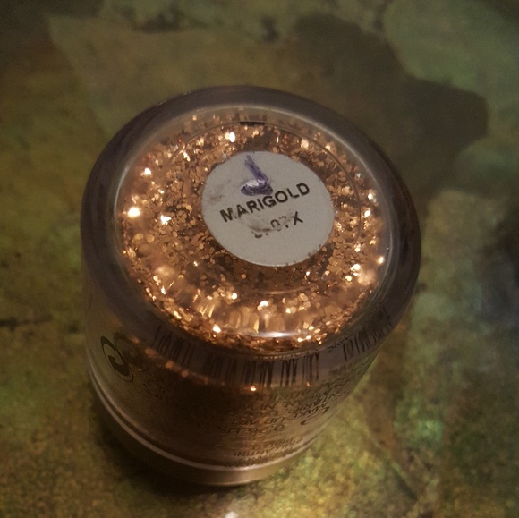 MAC Loose Gold Glitter - Open to Trade! - Picture 4 of 7