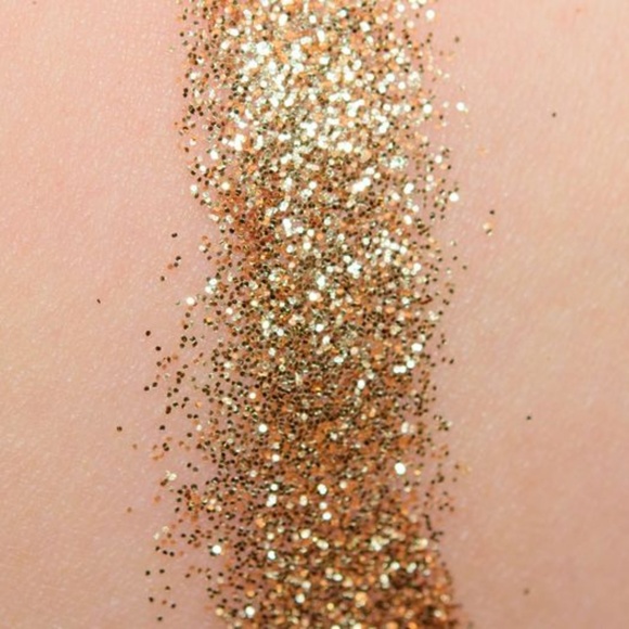 MAC Loose Gold Glitter - Open to Trade! - Picture 6 of 7