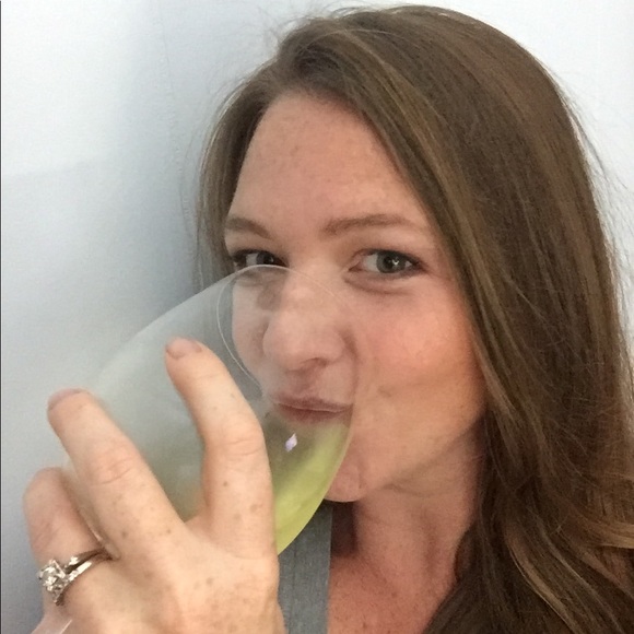 Meet your Posher, Katie - Picture 2 of 8