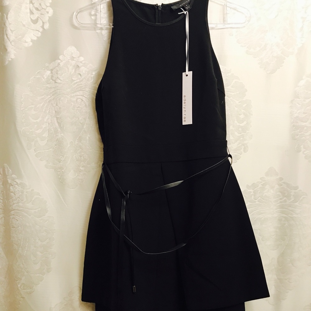 Adelynrae dress 👗 S