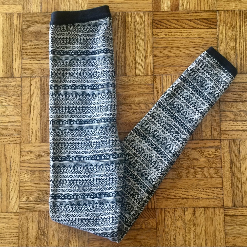 Patterned Leggings ⭐️NWOT
