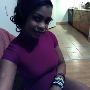 Meet your Posher, Ebony