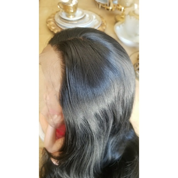 Bodywave Beauty Lacefront Wig 24-26 inches!!