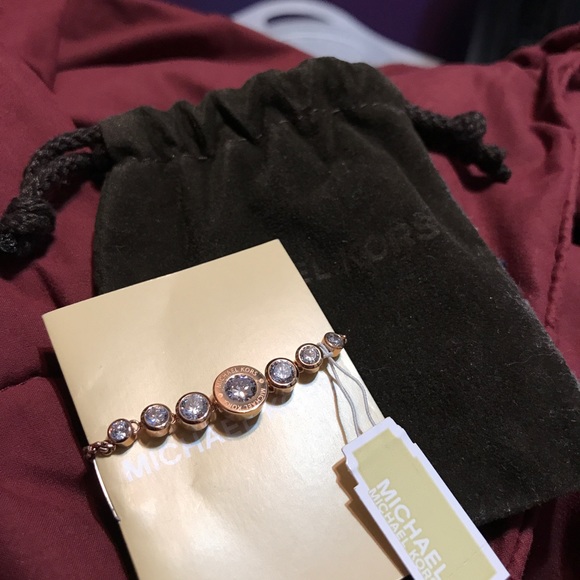 Michael Kors Bracelet✨ - Picture 5 of 5