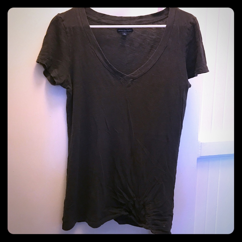 🦄American Eagle Outfitters Dark Gray V-Neck