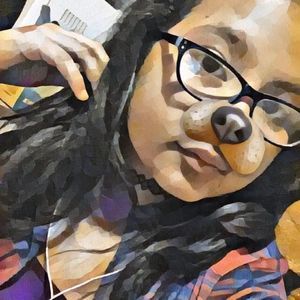 Meet your Posher, Romelia