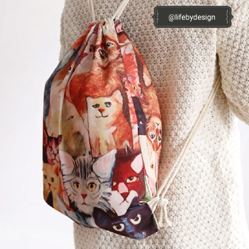 String Backpack with Kitties