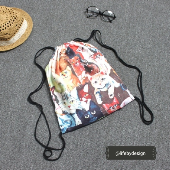 String Backpack with Kitties - Picture 6 of 6