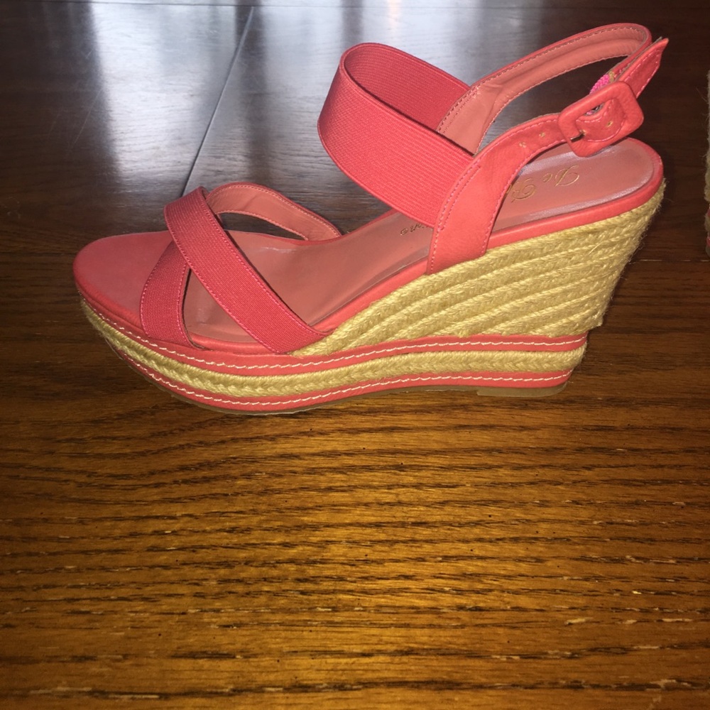 Coral wedge sandal