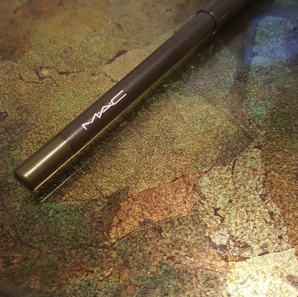 MAC Eye Pencil "Forever Green"- Open to Trade! - Picture 1 of 8