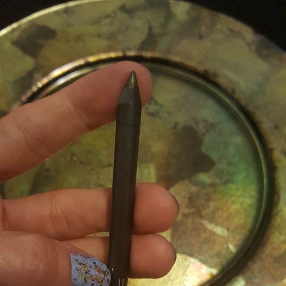 MAC Eye Pencil "Forever Green"- Open to Trade! - Picture 3 of 8