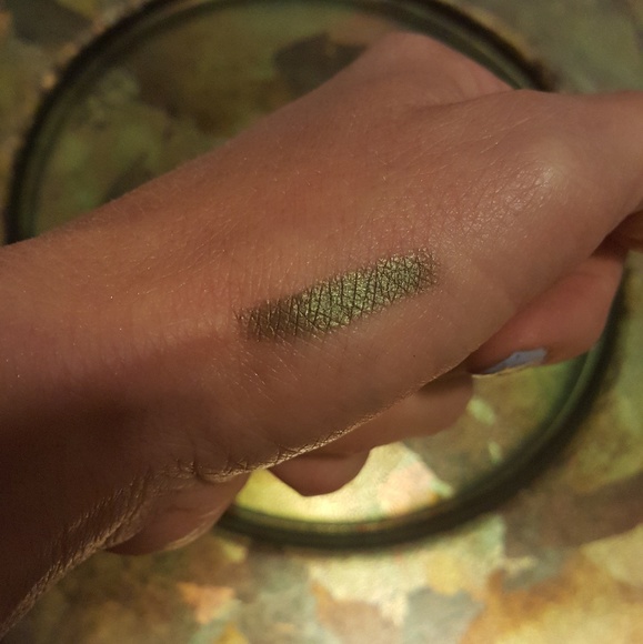 MAC Eye Pencil "Forever Green"- Open to Trade! - Picture 4 of 8