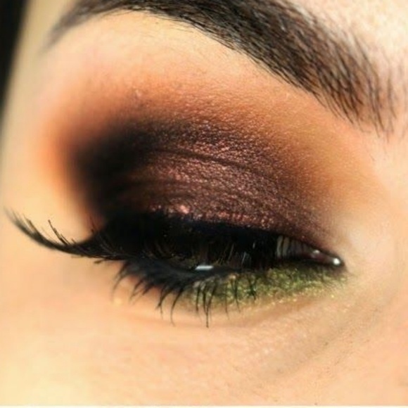 MAC Eye Pencil "Forever Green"- Open to Trade! - Picture 7 of 8