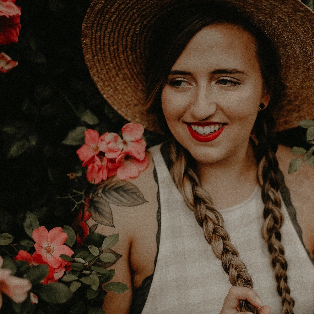 Meet your Posher, Madeline