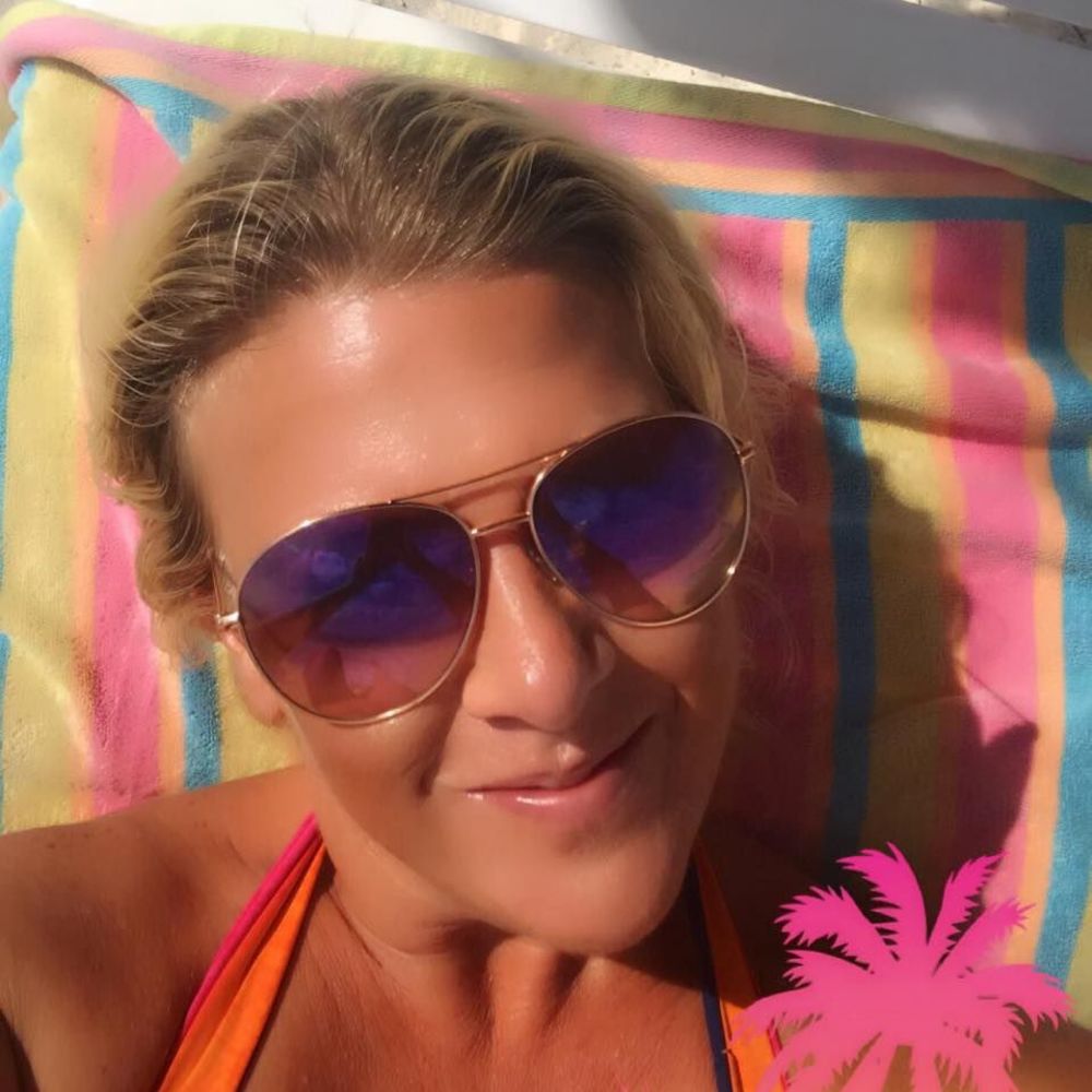 Meet your Posher, Julie