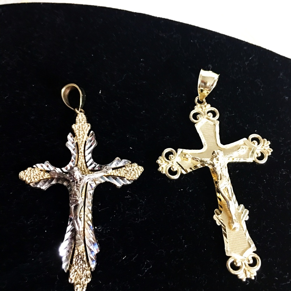 14k solid cross pendant