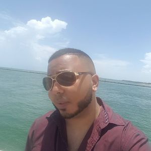 Meet your Posher, Cameron