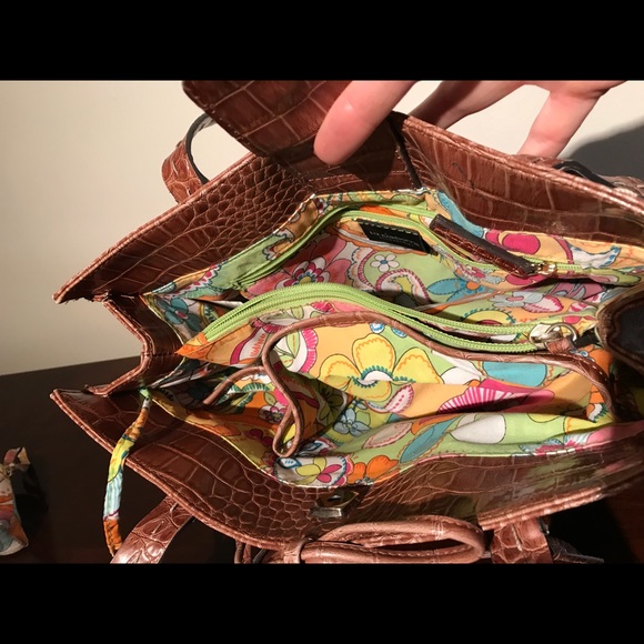 Liz Claiborne pocketbook and wallet - Picture 3 of 5