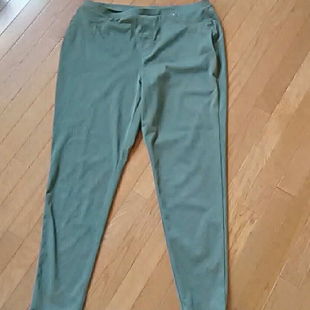 Slim pants