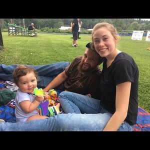 Meet your Posher, Courtney