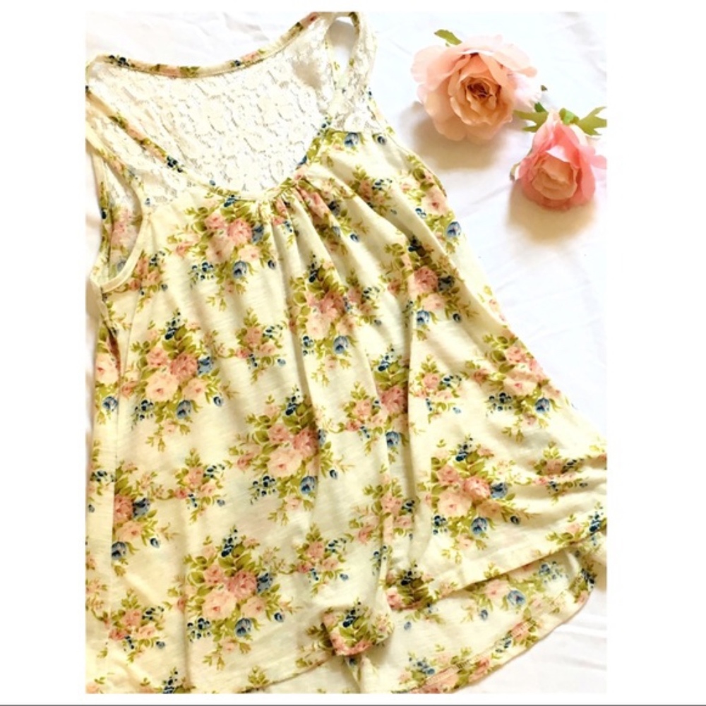 Kirra M floral and Lace Tank Top