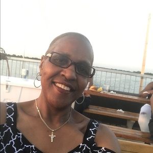 Meet your Posher, Sharon