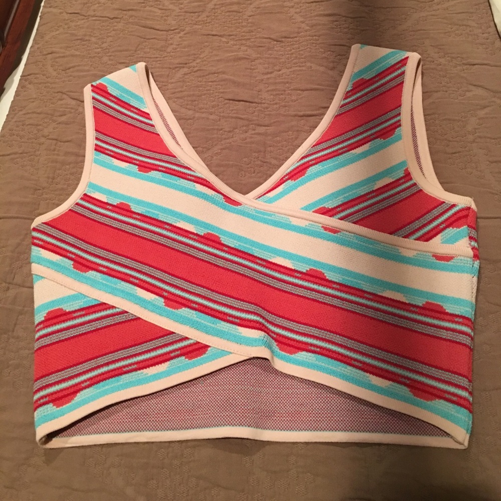 BCBG crop top in perfect condition!
