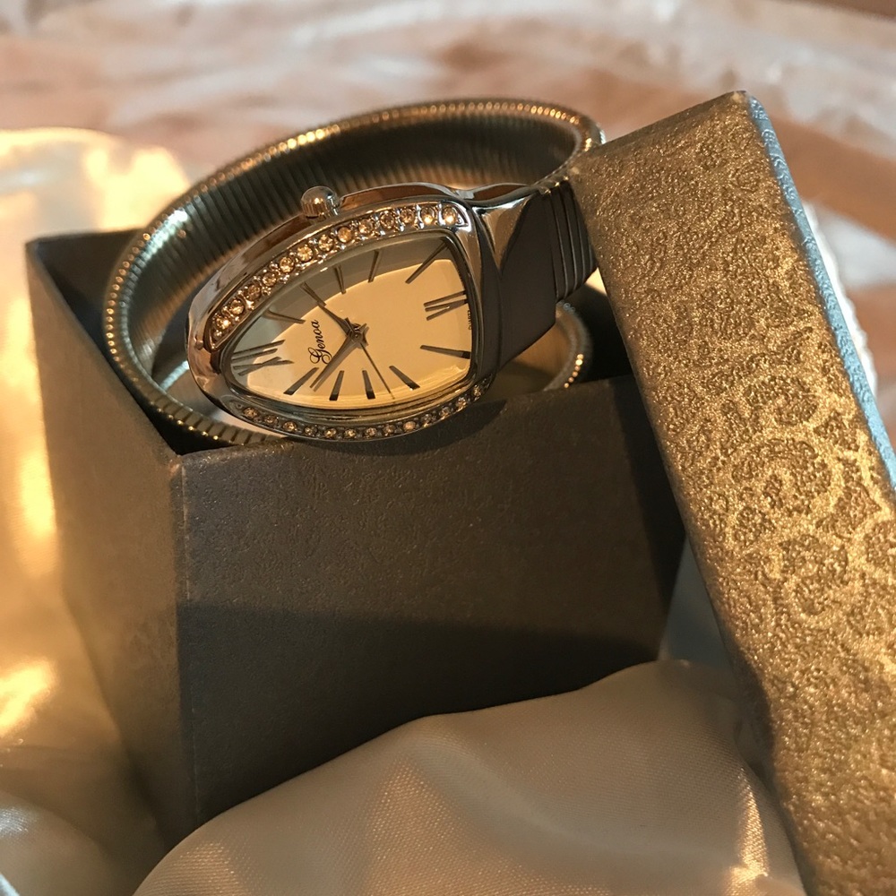 Genoa Crystal Coil Watch