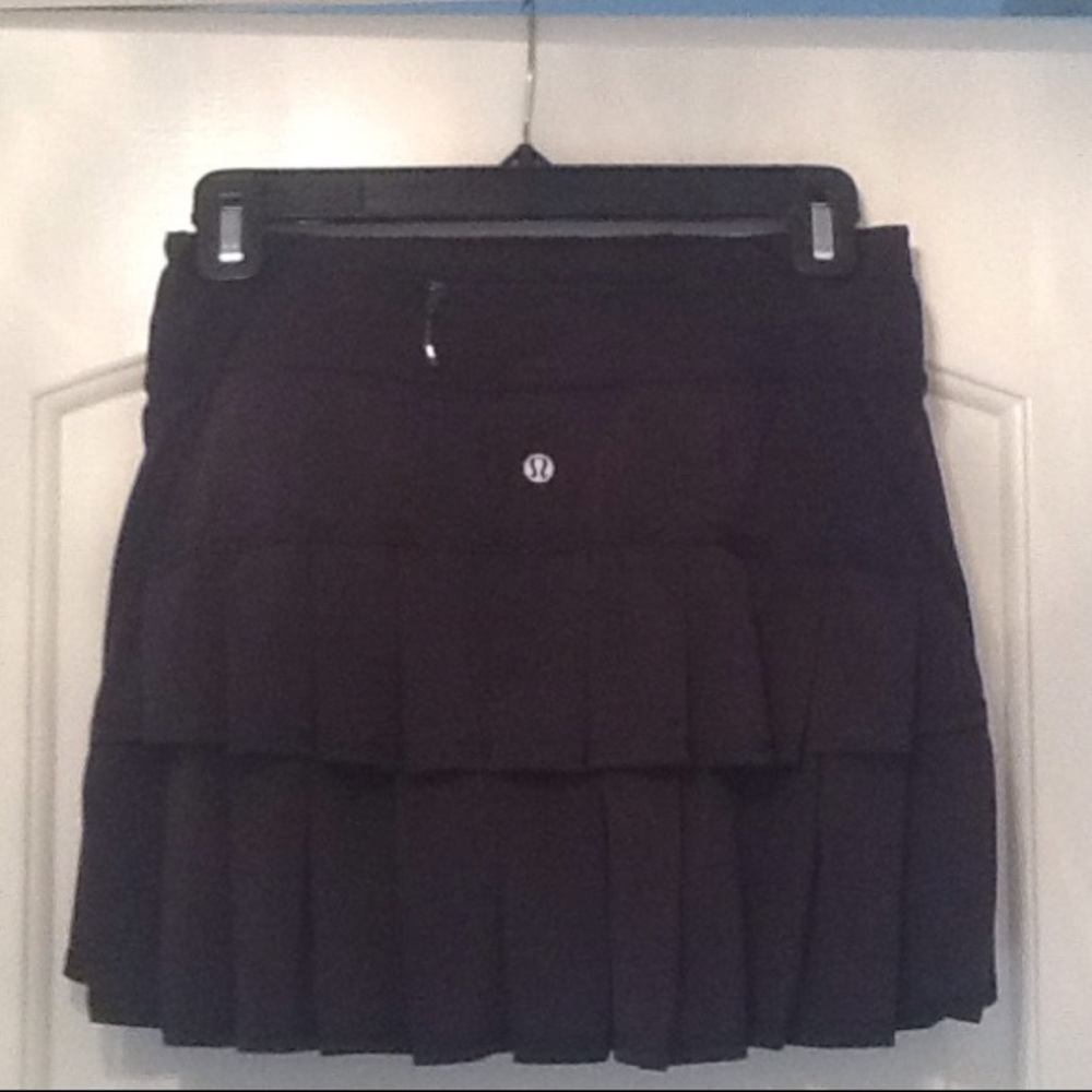 Lululemon athletica skort black size 2 tall