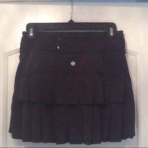 Lululemon athletica skort black size 2 tall