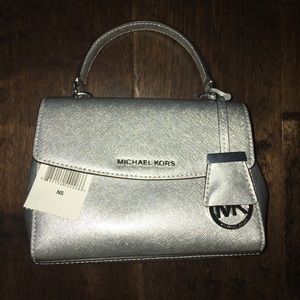 MICHAEL KORS SILVER CROSSBODY LEATHER