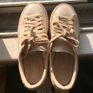 SOLD！Puma Basket Patent Lace Up Platform Sneaker