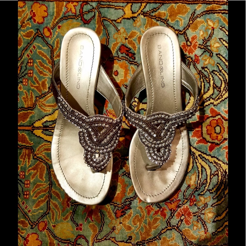 Bandolino rhinestone flip flop sandals  size 7