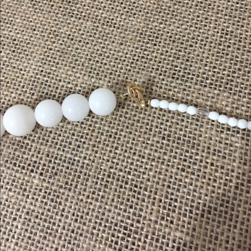 White Agate and Crystal Necklace 30" - Picture 4 of 5