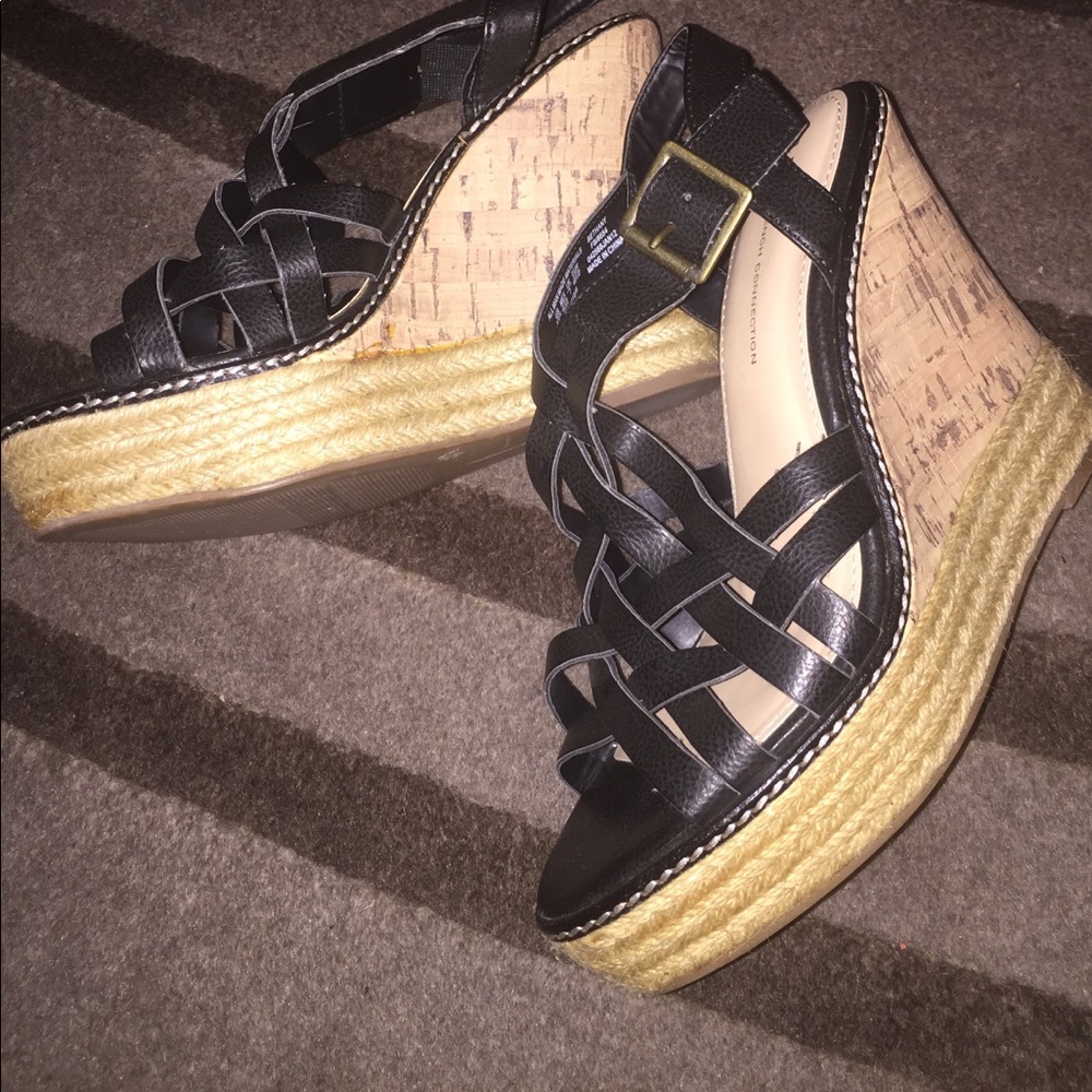 ☘Black wedge shoes size 8 1/2☘