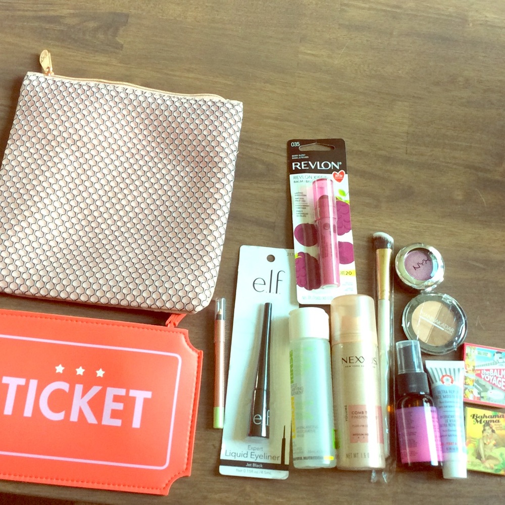 Makeup Sample Bundle