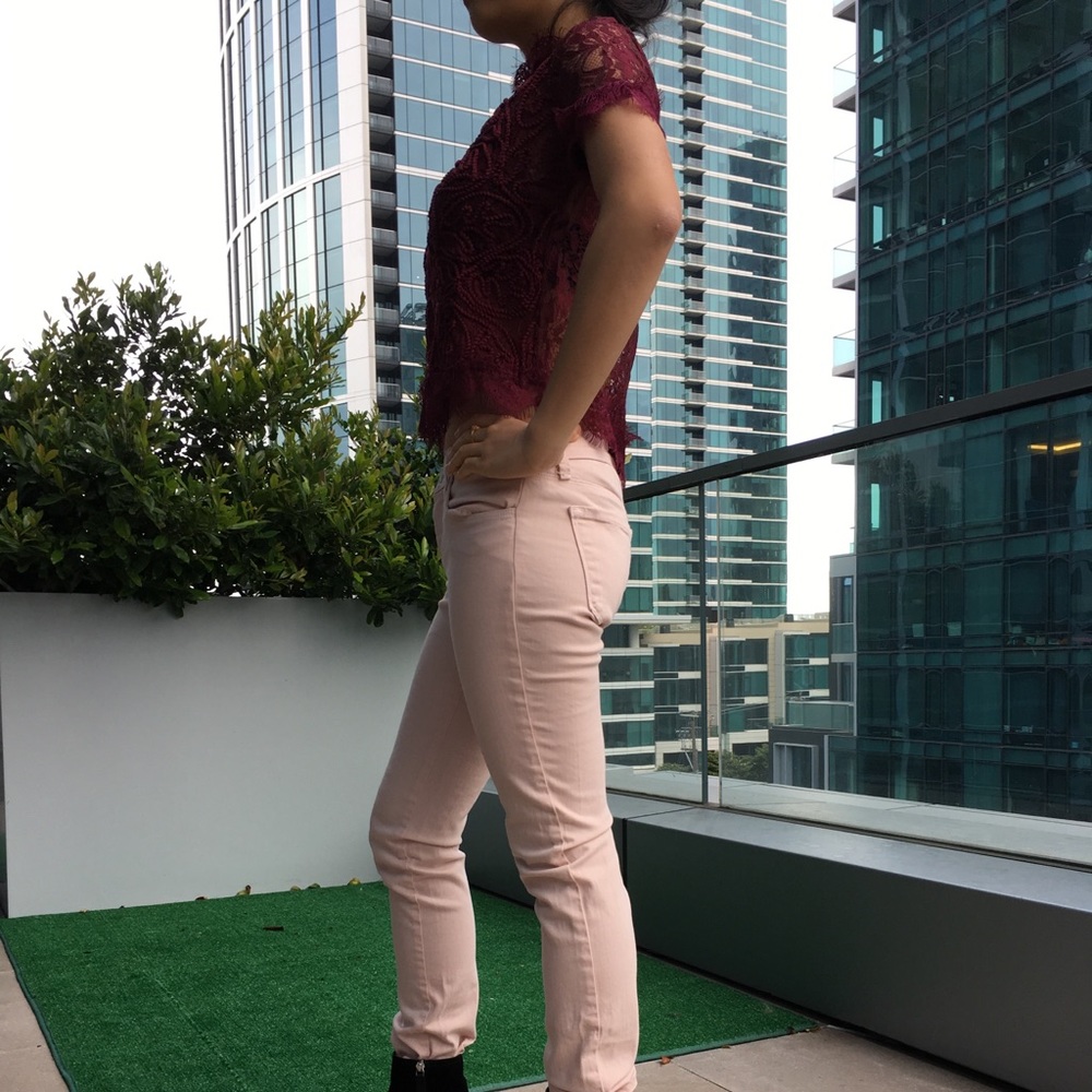 NWT burgundy cropped appliqué top - fall ready - Picture 4 of 5