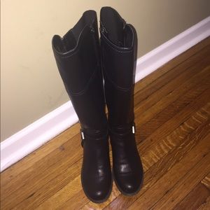 Guess boots