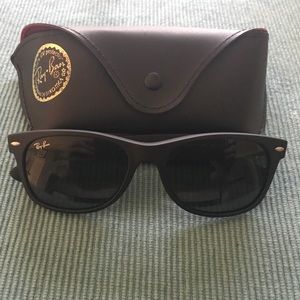 100% authentic Ray-Ban sunglasses with case