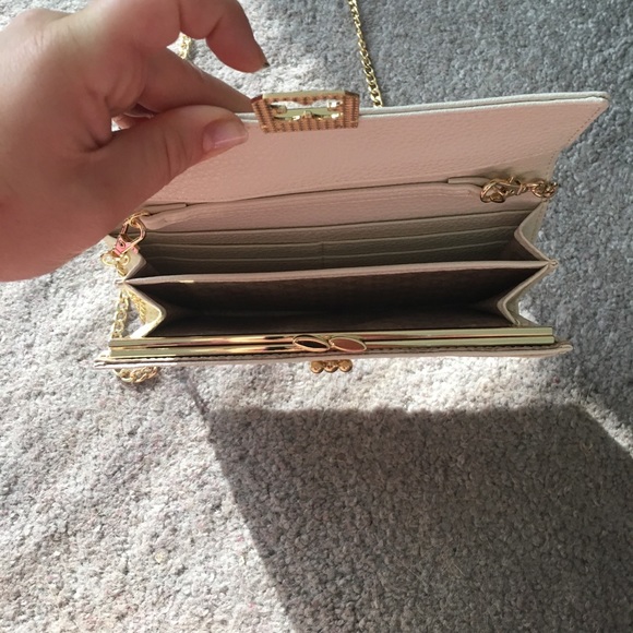 White cross body evening bag - Picture 2 of 3