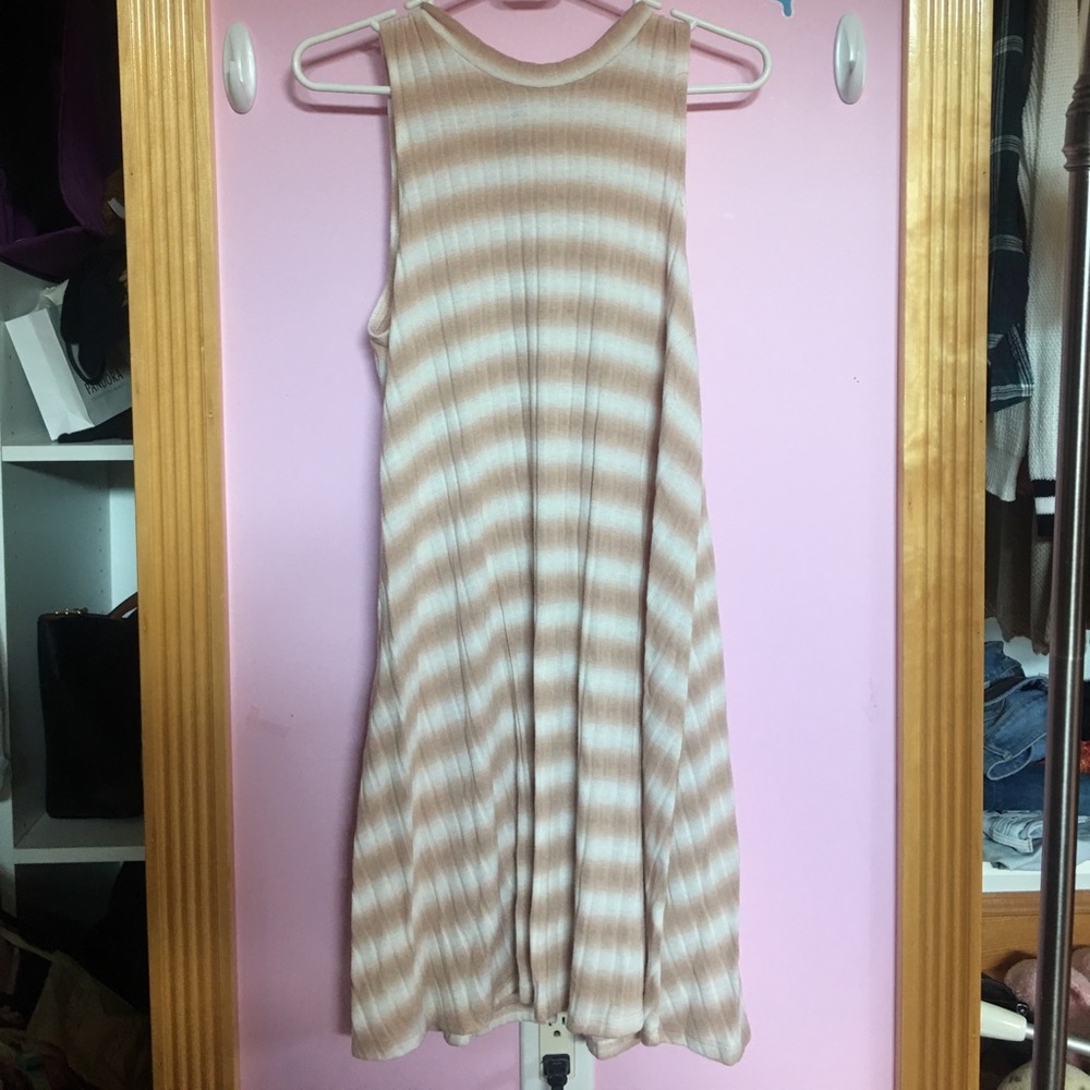 Francesca's Mock Neck Shift Dress